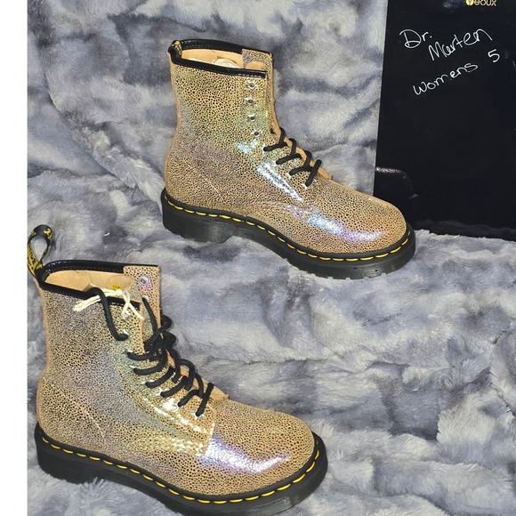 NWT Dr Martens 1460‎ Rainbow Ray Suede Lace Up Boots Women size 5 - Picture 3 of 10